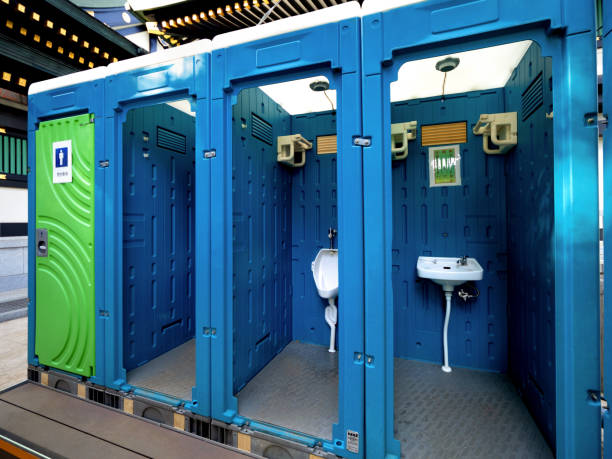 Best Porta potty rental near me  in Miami, FL